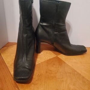 Bandolino Black Heeled Boots